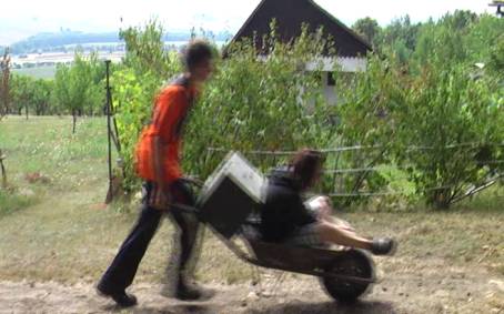 Komár unáší Zachránkyni